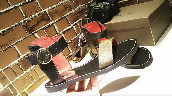 LV Sandals Women--011